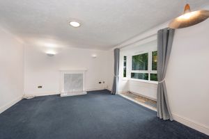 Living Room- click for photo gallery
